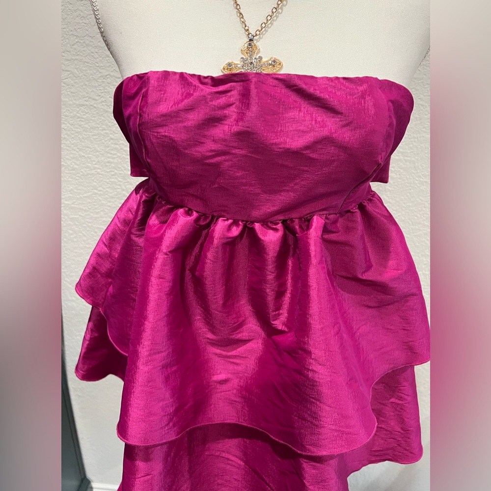 Lucy in the Sky Strapless Backless Tiered Dress in Fuchsia